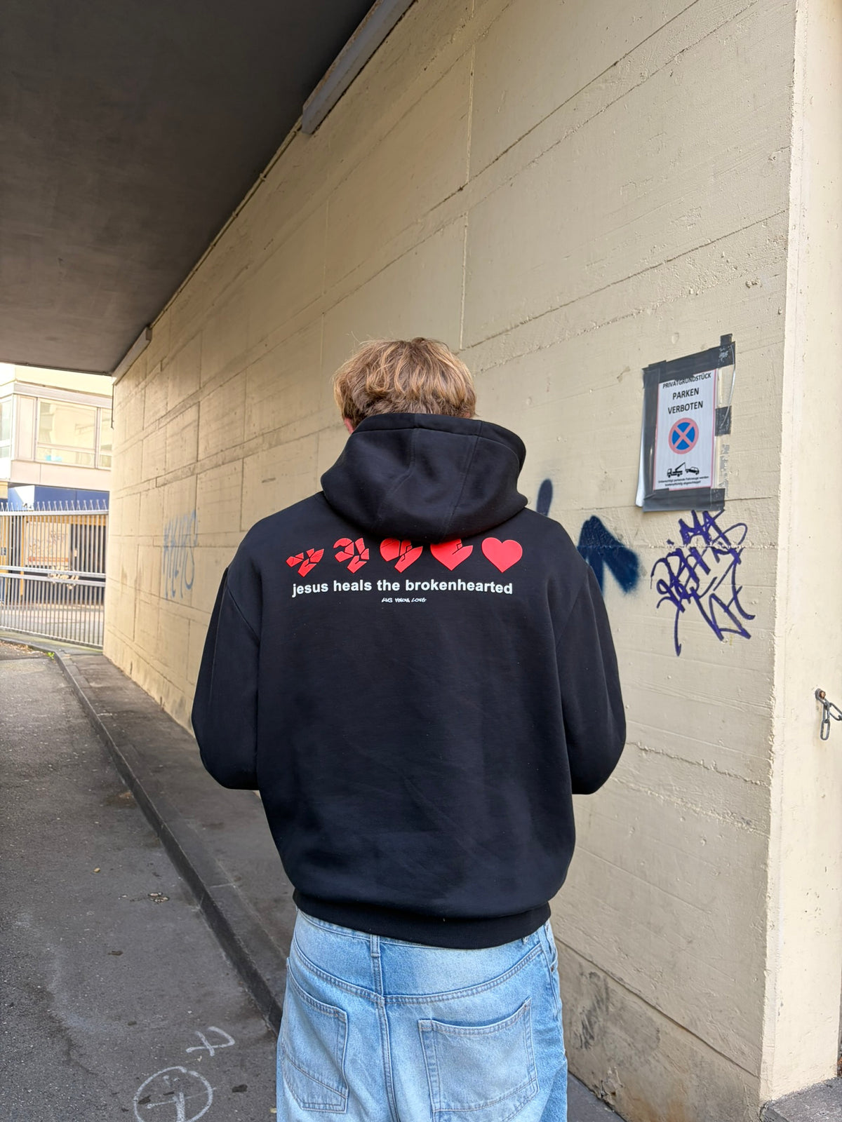 JESUS HEALS THE BROKENHEARTED - HOODIE
